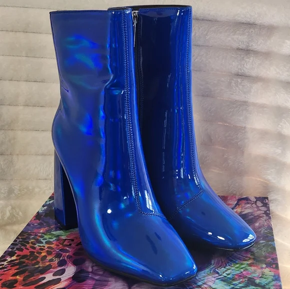 CAPE ROBBIN Blue Hayward Blue Patent Chunky Heel Boots - Picture 2 of 10